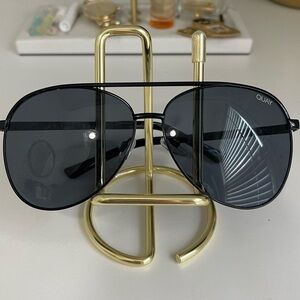 QUAY AVIATOR SUNGLASSES